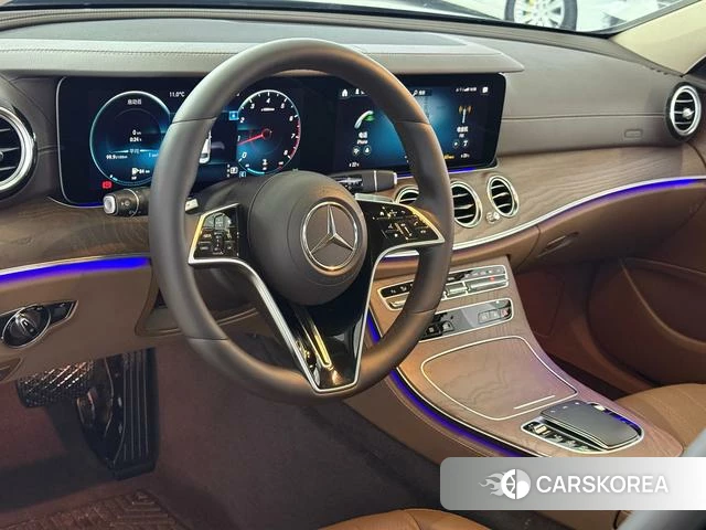 Mercedes-Benz E-class id 4335817 из Китая 10