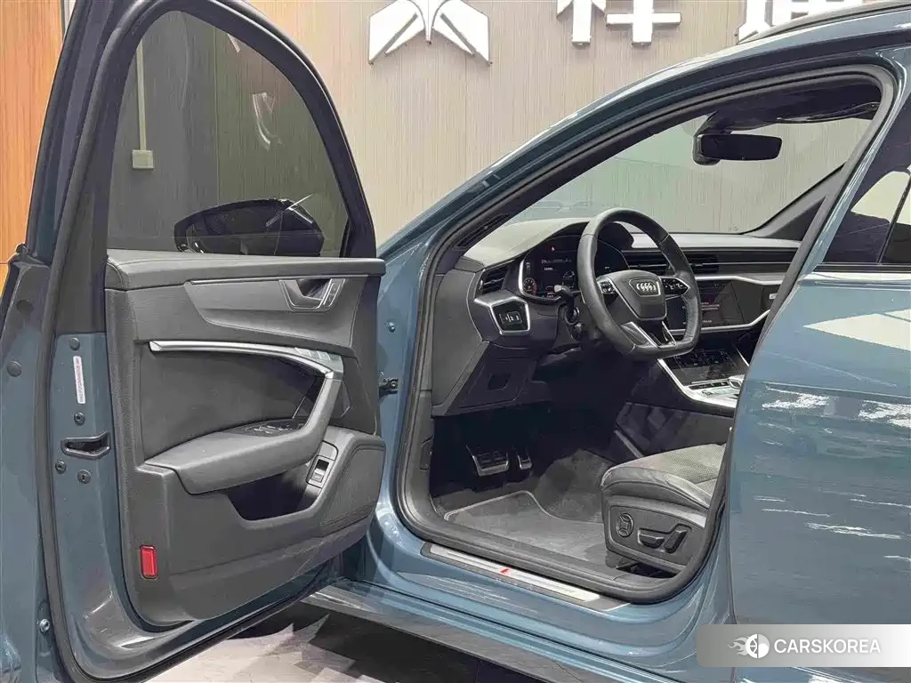 Audi A6 id 4659910 из Китая 12