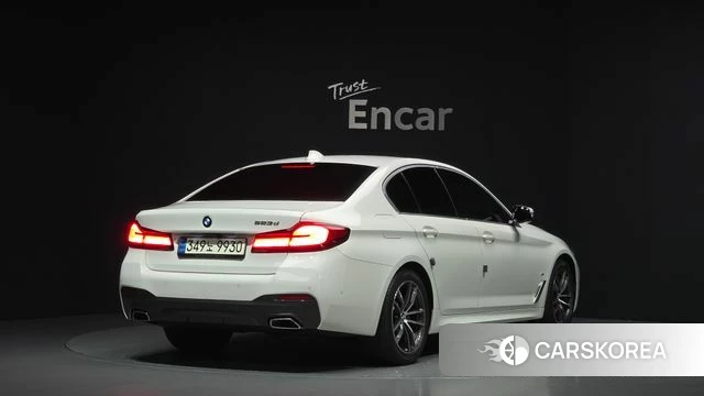 BMW 5 Series (G30) id 3860651 из Кореи 12