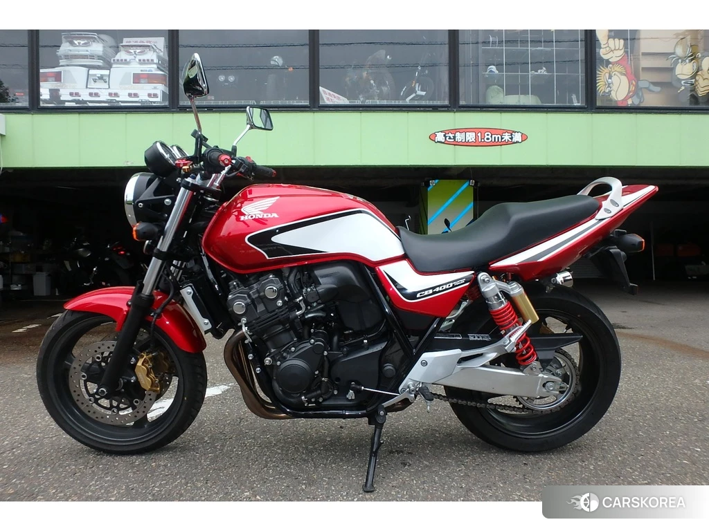 Проданный Honda CB400SF 2011 из Японии, фото 2