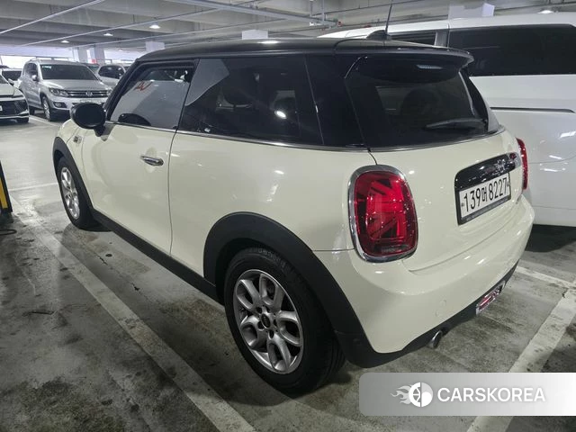 Mini Cooper 2020 Жемчужный цвет из Кореи, фото 2