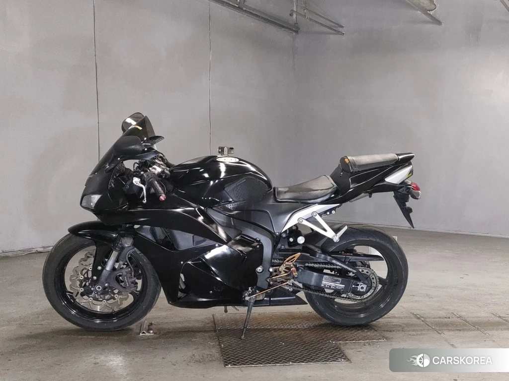 Проданный Honda CBR600RR 2010 из Японии, фото 2