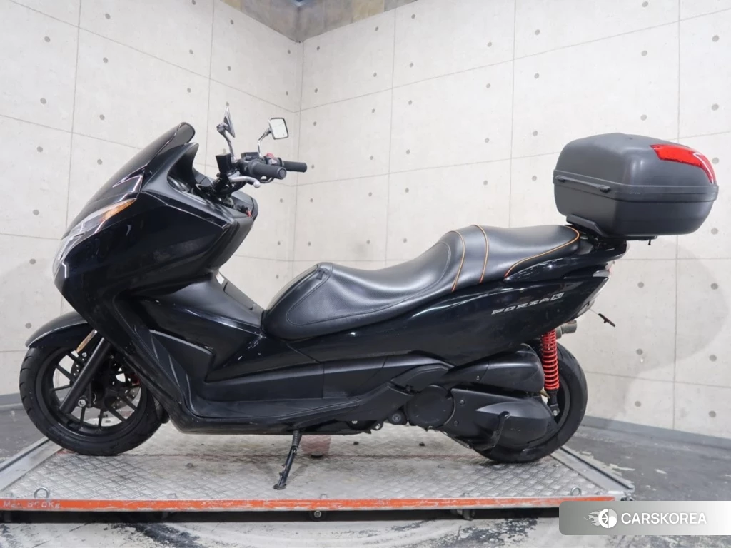 Проданный Honda FORZA 2013 из Японии, фото 2
