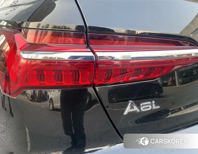 Audi A6L id 4314079 из Китая 8