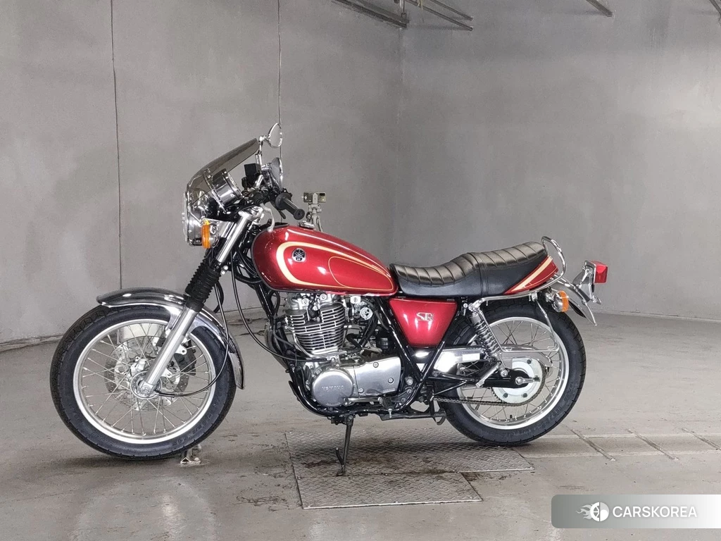 Проданный Yamaha SR 400 2011 из Японии, фото 2
