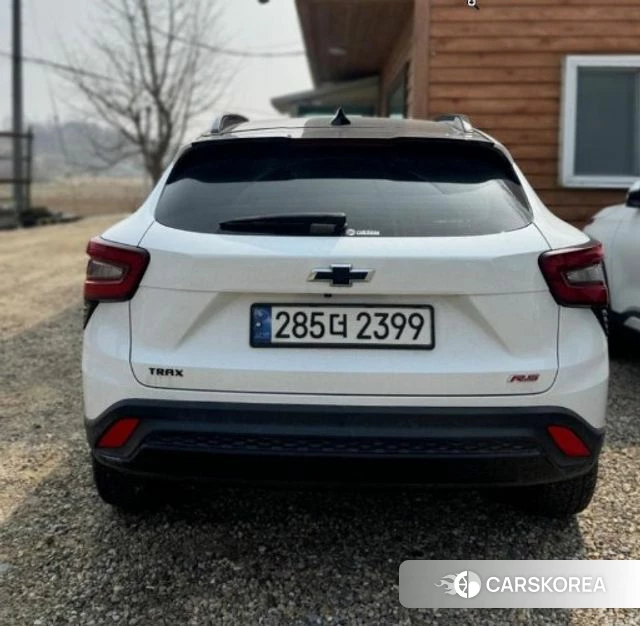 Chevrolet (GM Daewoo) Trax Crossover 2023 Белый из Кореи, фото 2