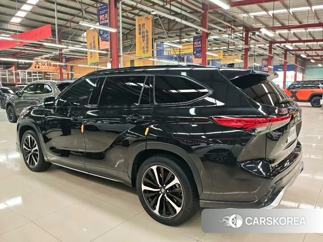 Toyota Crown Lufang 2022 Черный из Китая, фото 2