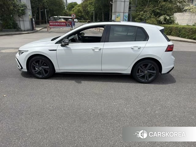 Volkswagen Golf 2021 Белый из Китая, фото 2
