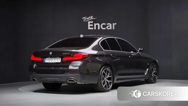 BMW 5 Series (G30) id 3746059 из Кореи 12