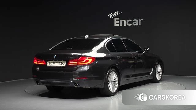 BMW 5 Series (G30) id 4331417 из Кореи 12