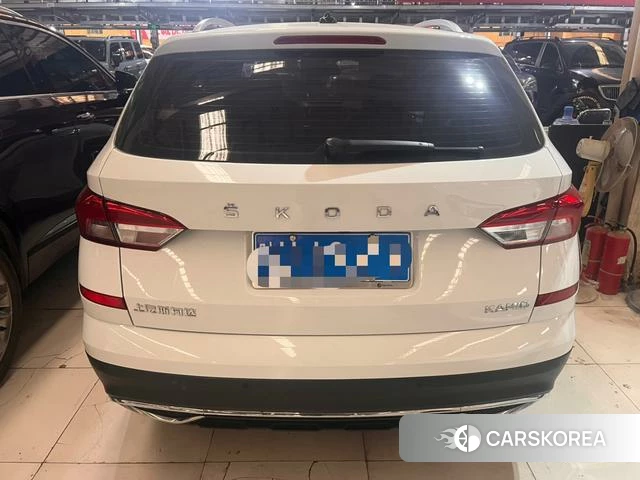 Skoda Komick 2024 Белый из Китая, фото 4