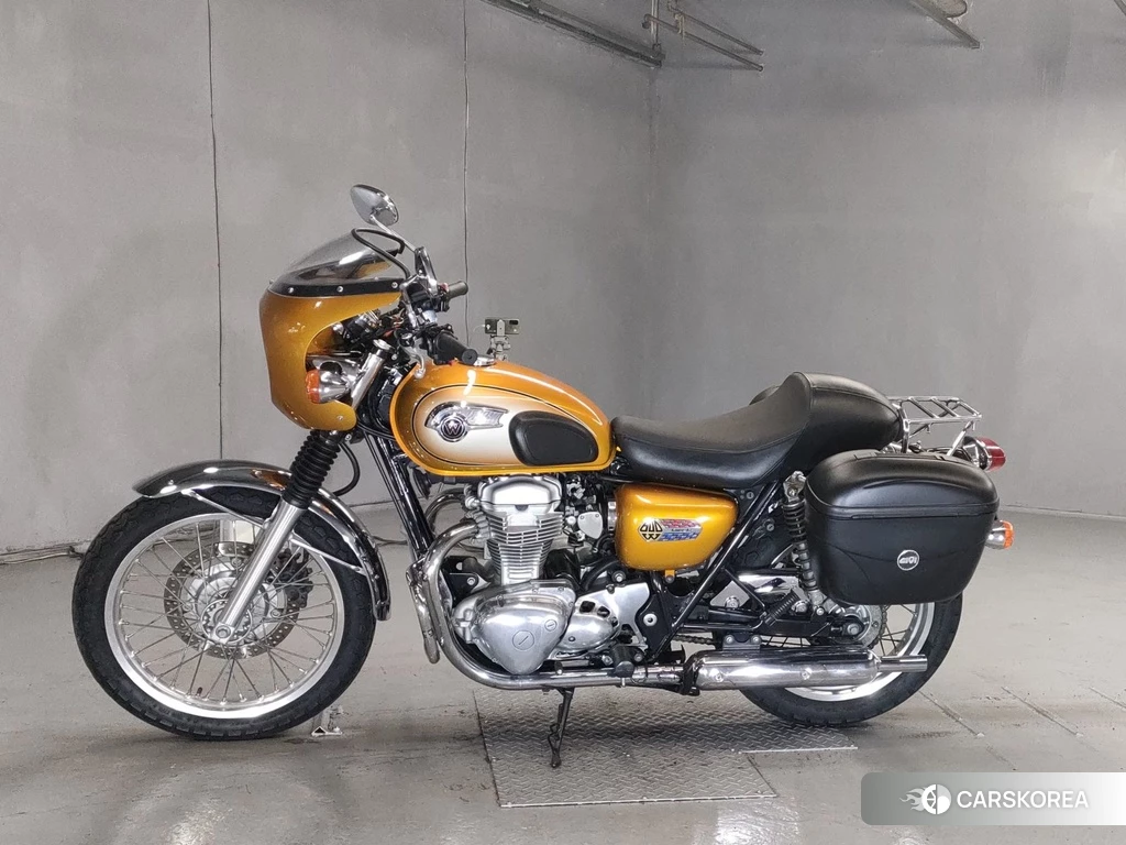 Проданный Kawasaki W800 2011 из Японии