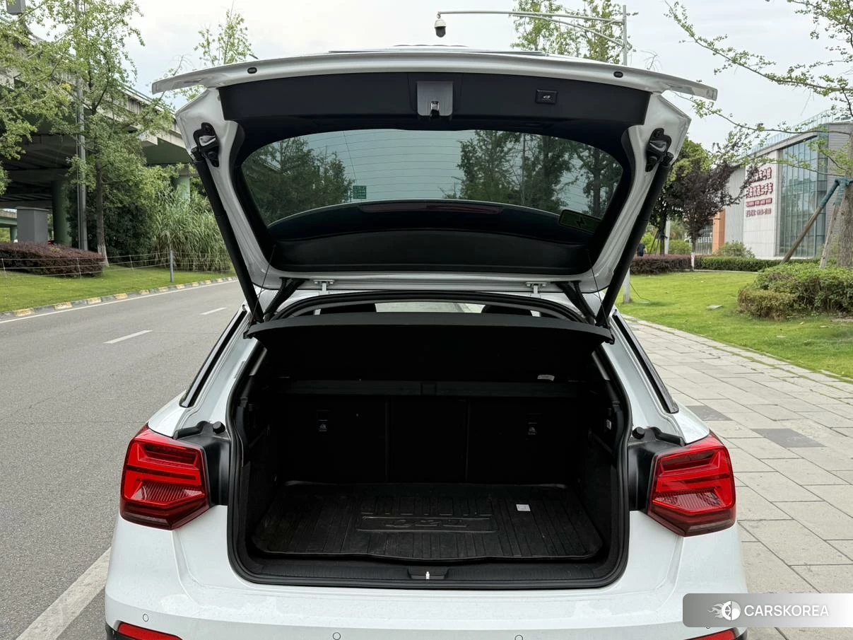 Audi Q2L e-tron id 4440613 из Китая 12