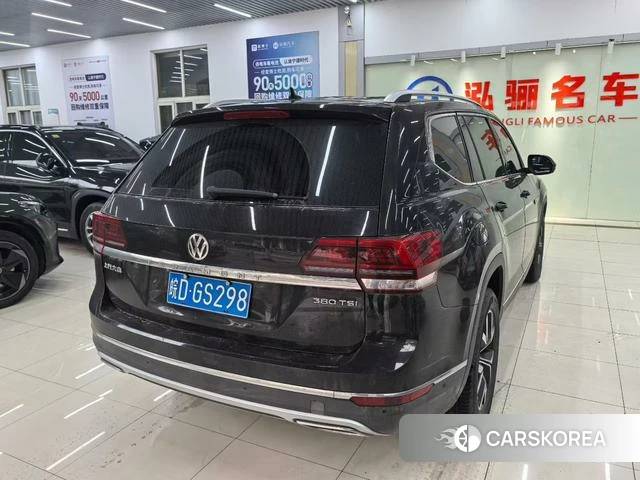 Volkswagen Tourang 2020 Черный из Китая, фото 2