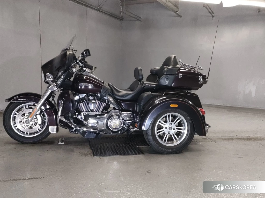 Проданный Harley-Davidson Electra Glide FLHTCUTG1690 2014 из Японии