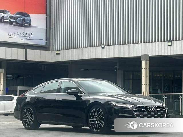 Audi A7 2025 Черный из Китая, фото 2