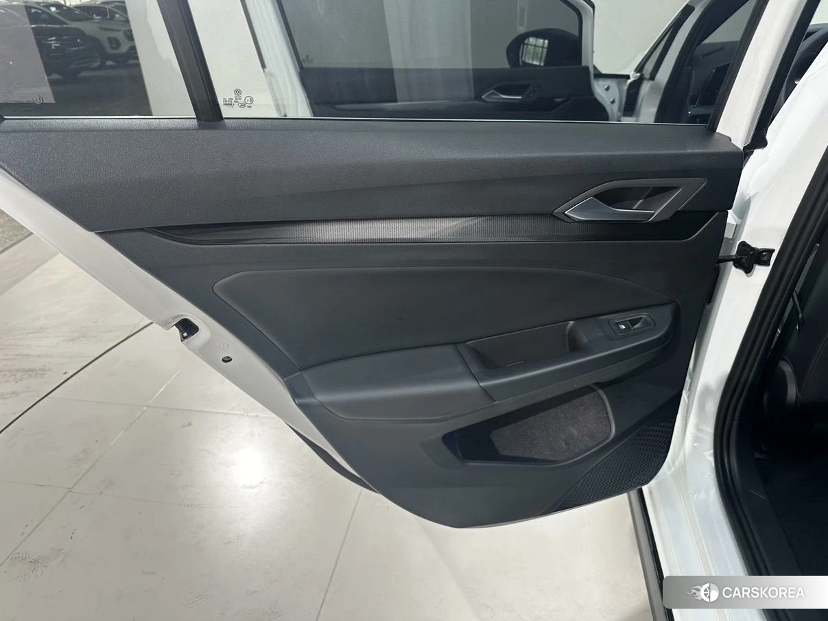 Volkswagen Golf id 4512695 из Китая 12