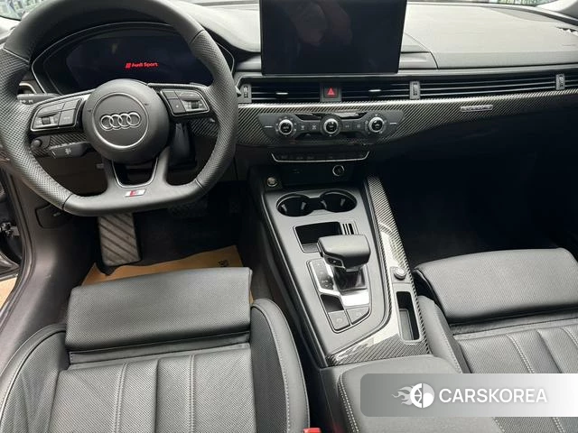 Audi A4L 2022 Серебристо-серый из Китая, фото 3