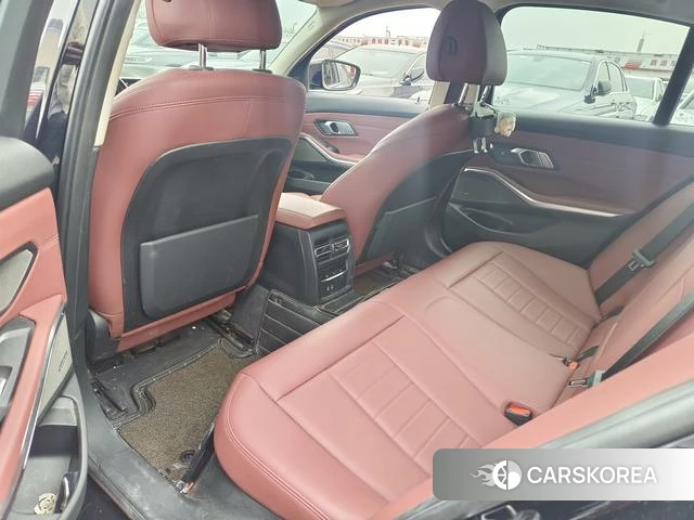 BMW 3 series 2021 Черный из Китая, фото 2