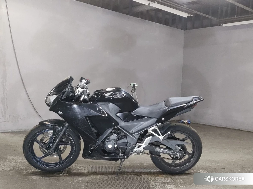 Проданный Honda CBR250R 2015 из Японии