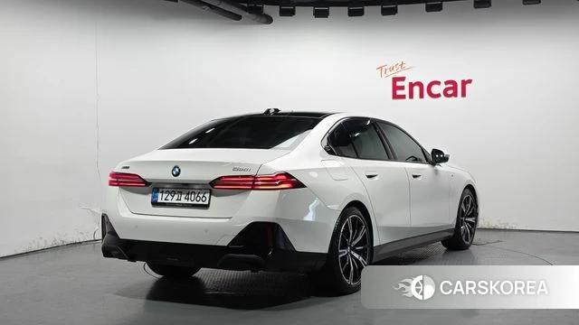 BMW 5 Series (G60) id 4329403 из Кореи 12