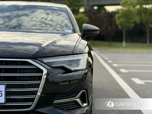 Audi A6L id 4297561 из Китая 12