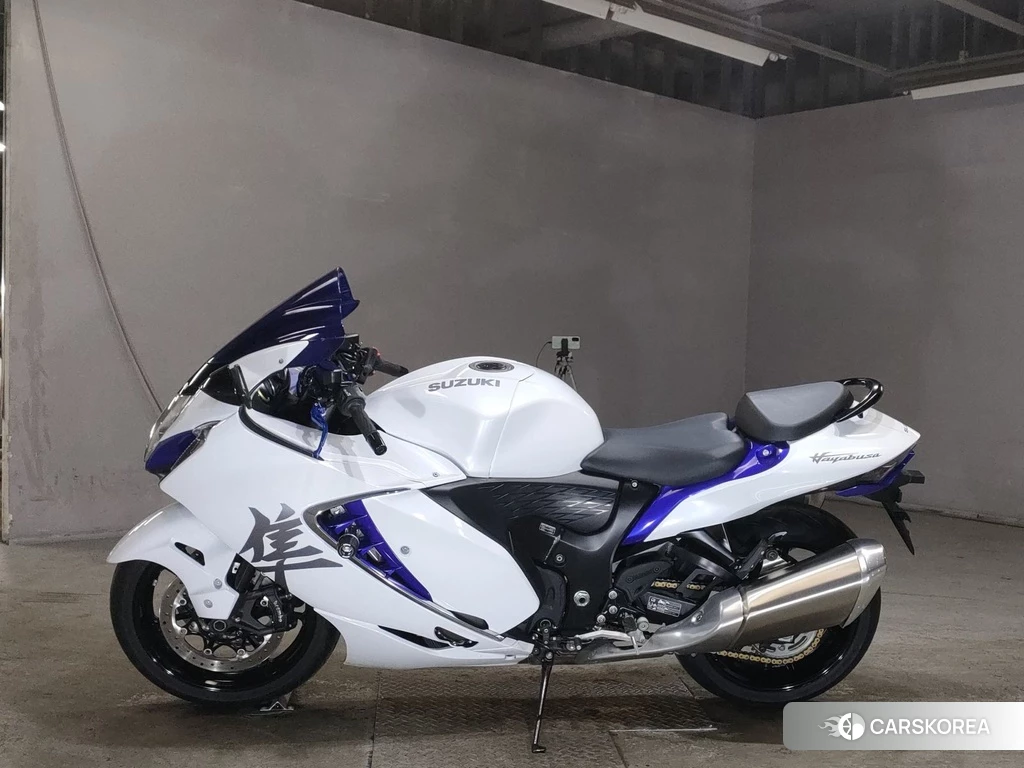 Проданный Suzuki GSX1300R HAYABUSA 2022 из Японии
