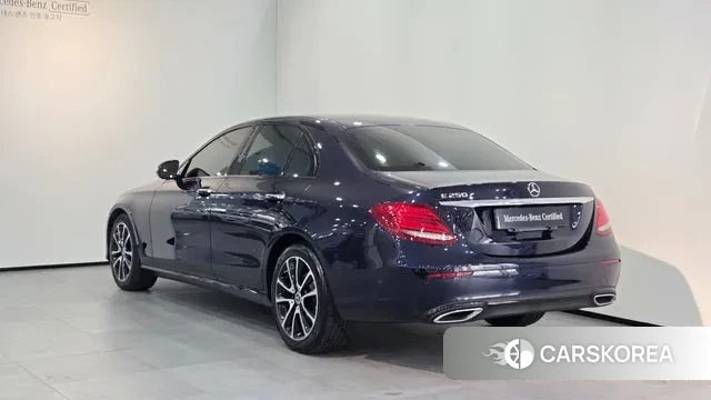 Mercedes-Benz E-Class W213 2020 Синий из Кореи, фото 5