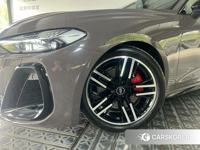 Audi A5L id 4333875 из Китая 12