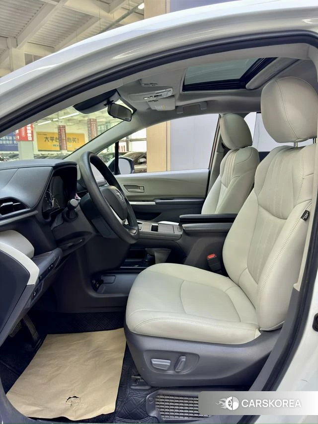 Toyota Saina 2024 Белый из Китая, фото 5