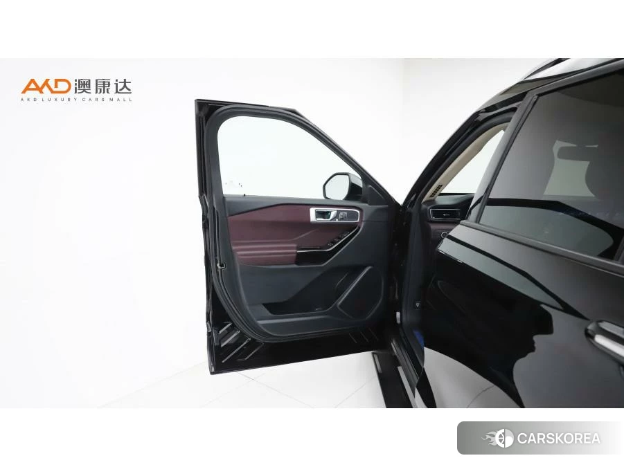 Ford Explorer 2022 Черный из Китая, фото 3