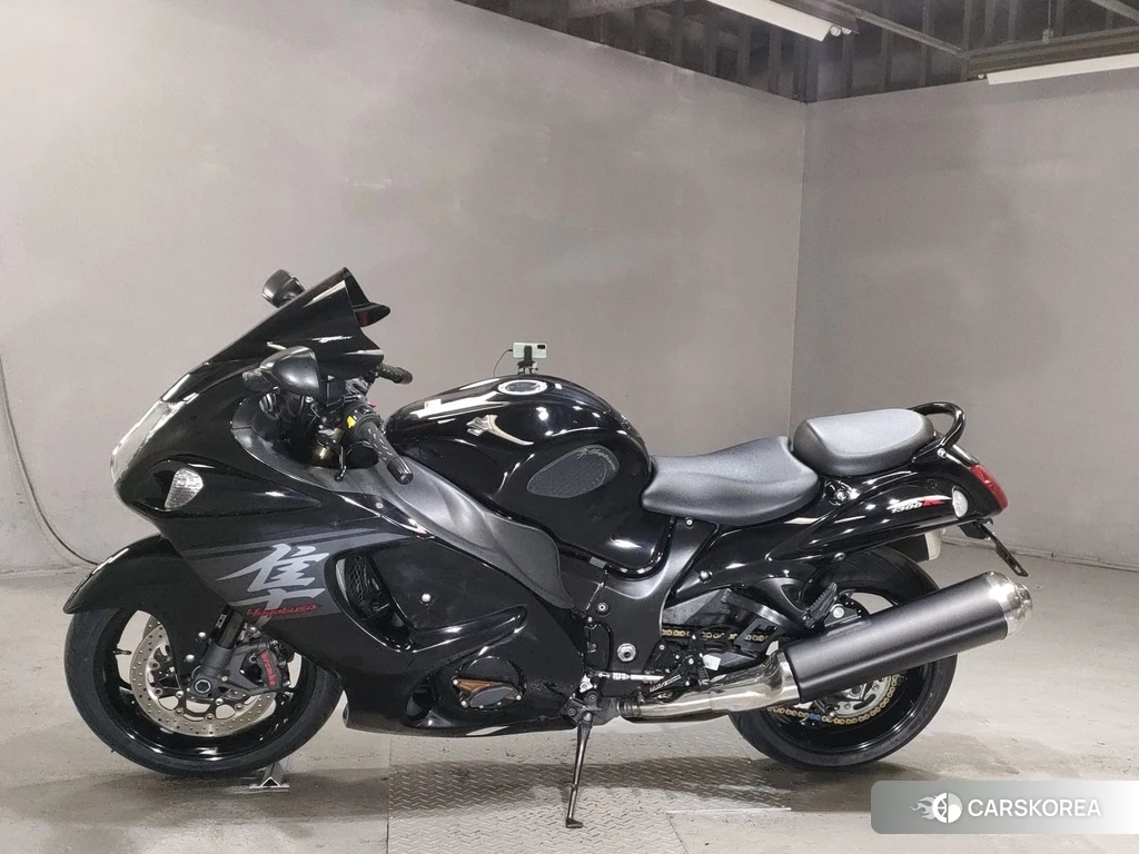 Проданный Suzuki GSX1300R HAYABUSA 2017 из Японии, фото 2