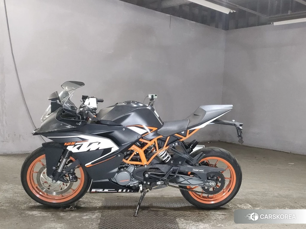 Проданный KTM RC 125 2015 из Японии, фото 2