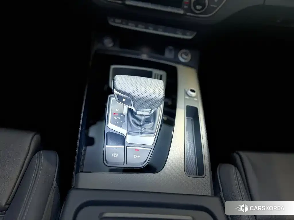 Audi Q5L id 4679651 из Китая 8