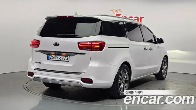 Kia The New Carnival id 2282472 из Кореи 12