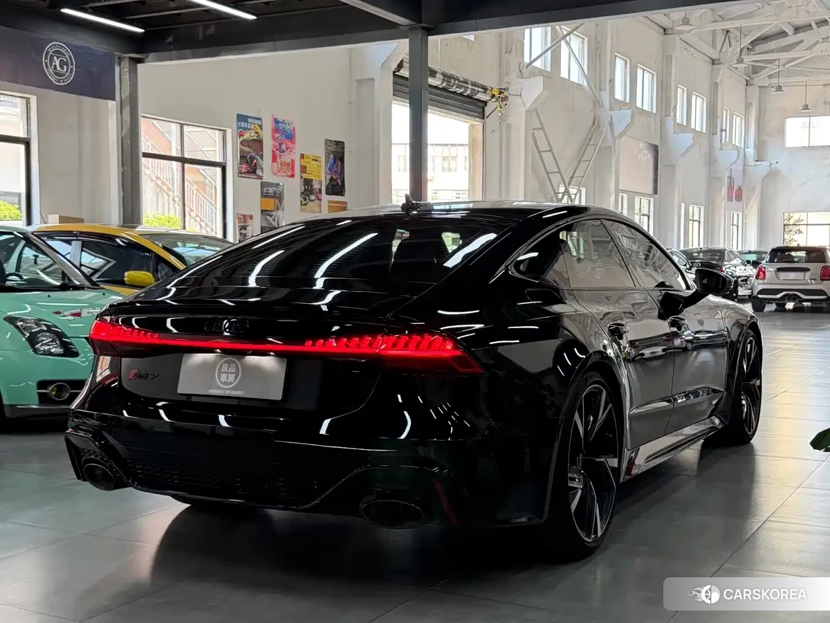 Audi RS 7 2024 Черный из Китая, фото 3