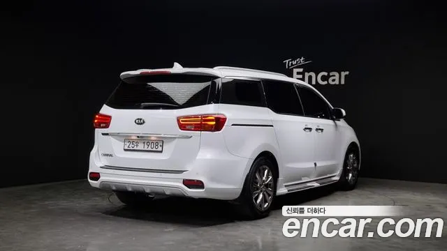 Kia The New Carnival id 2414395 из Кореи 12