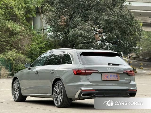 Audi A4 (import) 2022 Темно-серый из Китая, фото 6