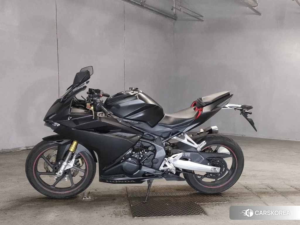 Проданный Honda CBR250RR 2017 из Японии, фото 2
