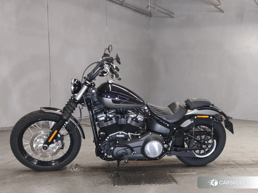 Проданный Harley-Davidson Softail Street Bob FXBB1750 2018 из Японии, фото 2