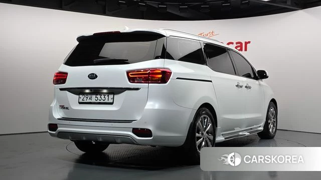 Kia The New Carnival id 4694115 из Кореи 12