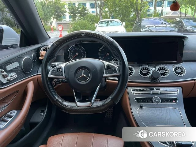 Mercedes-Benz E-Class W213 2018 Белый из Кореи, фото 2