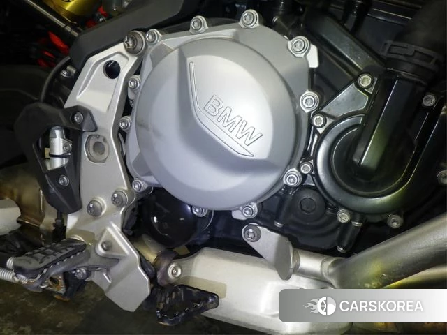 Engine photo