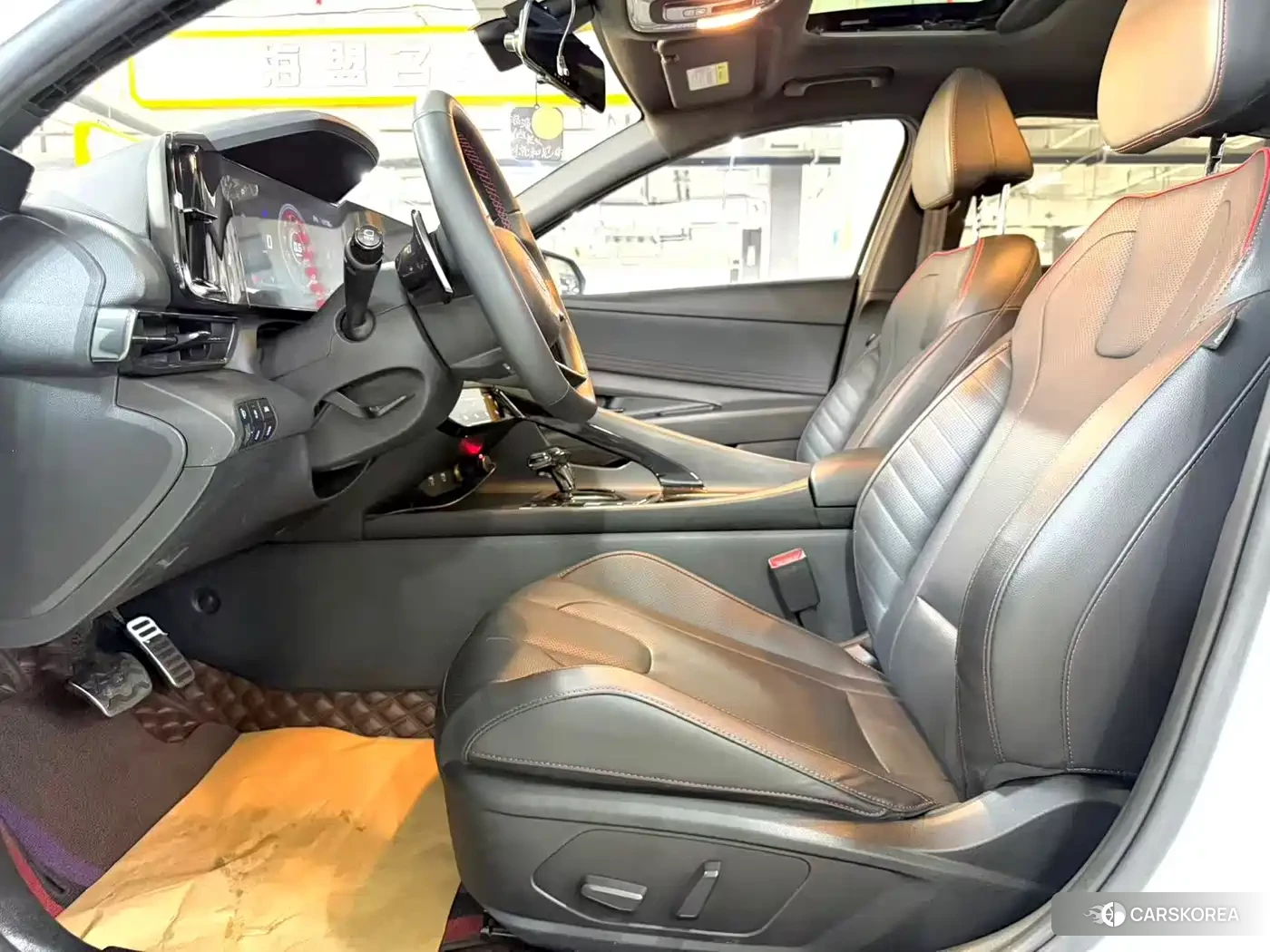 Hyundai Elantra 2022 Белый из Китая, фото 2