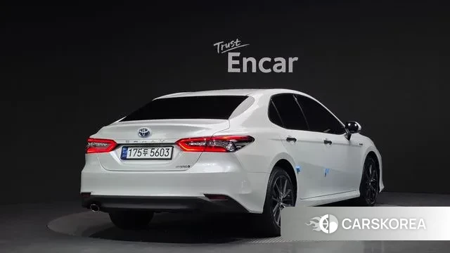 Toyota Camry (XV70) id 3103906 из Кореи 12