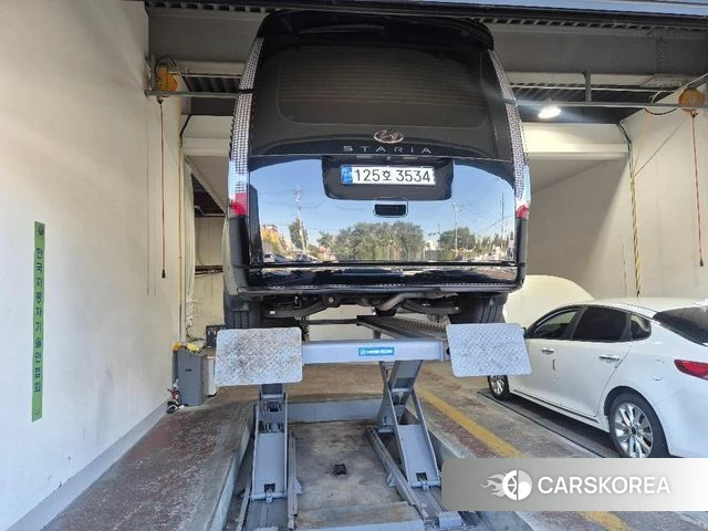 Hyundai Staria 2022 Черный из Кореи, фото 2