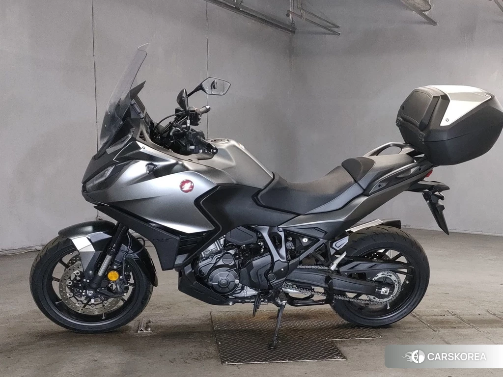 Проданный Honda NT1100 2022 из Японии