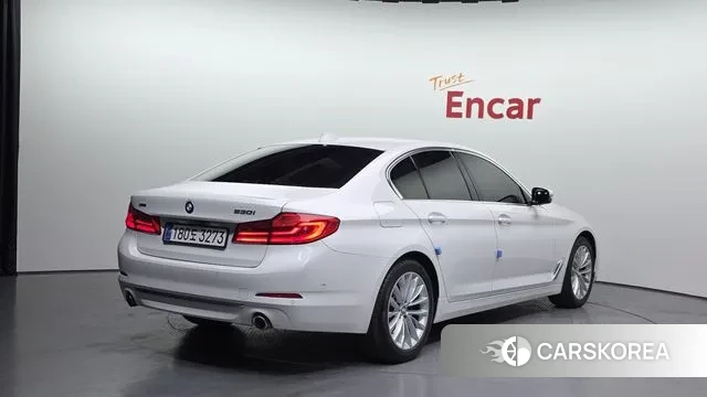 BMW 5 Series (G30) id 3687299 из Кореи 12