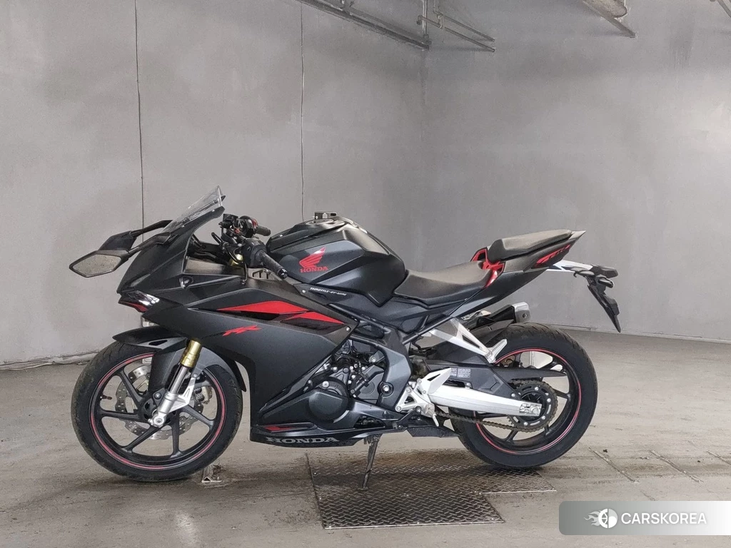 Проданный Honda CBR250RR 2017 из Японии, фото 2