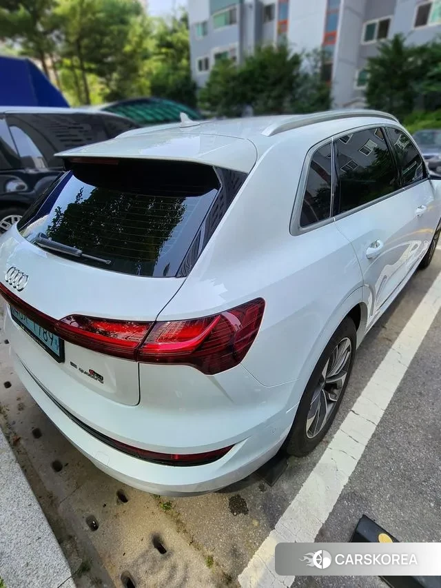 Audi e-Tron id 3630383 из Кореи 11